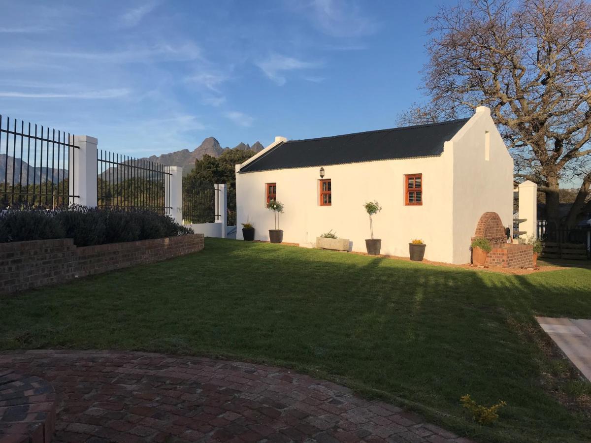 Raithby Winelands Historical Cottage Екстериор снимка
