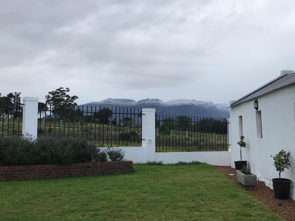 Raithby Winelands Historical Cottage Екстериор снимка
